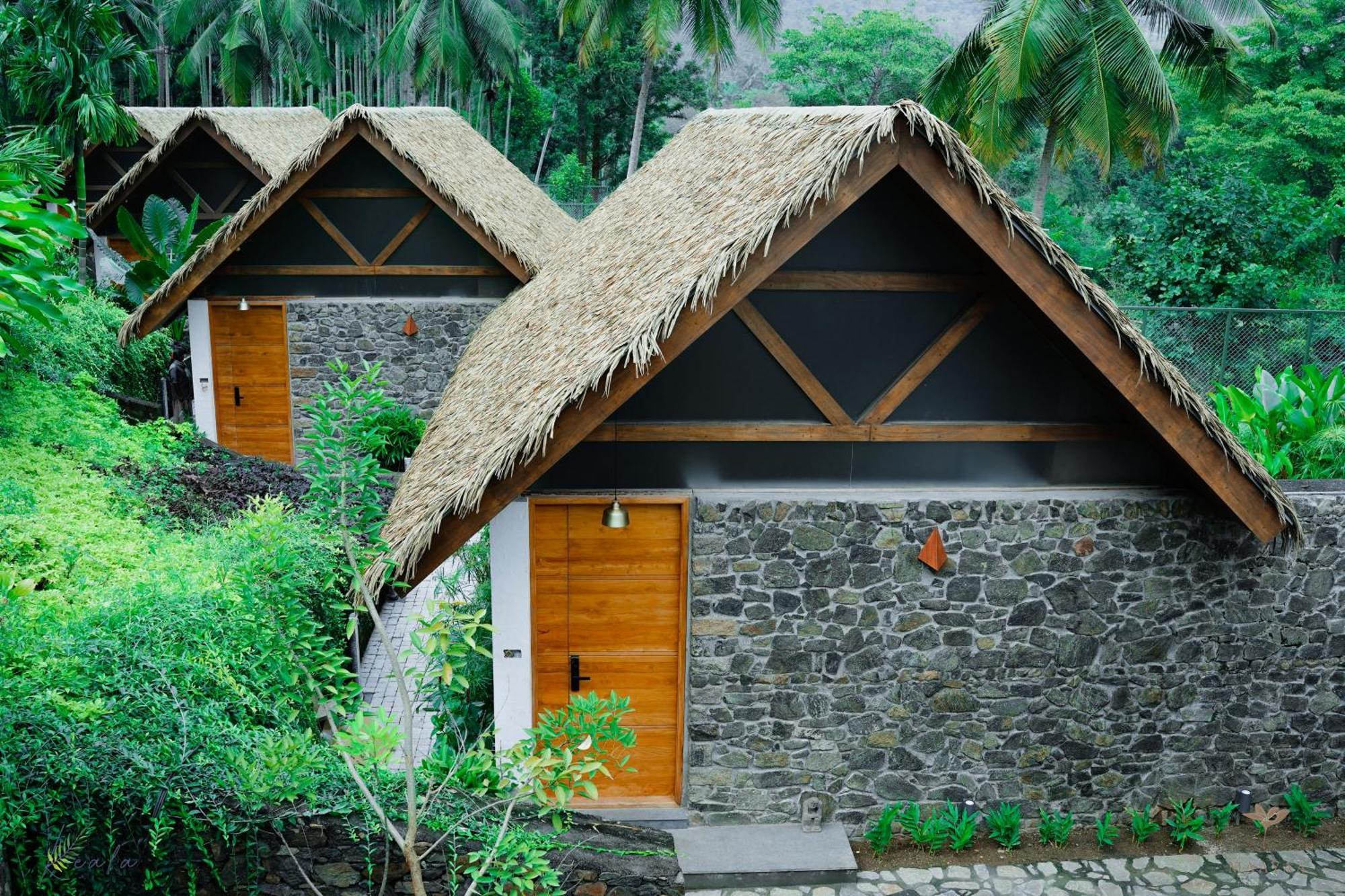 Maayaa Riverside Villa By Kpm Tripenta Attappadi Ngoại thất bức ảnh